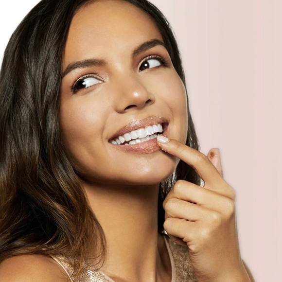 SARA HAPP The Lip Scrub VANILLA BEAN - Picture 2 of 12